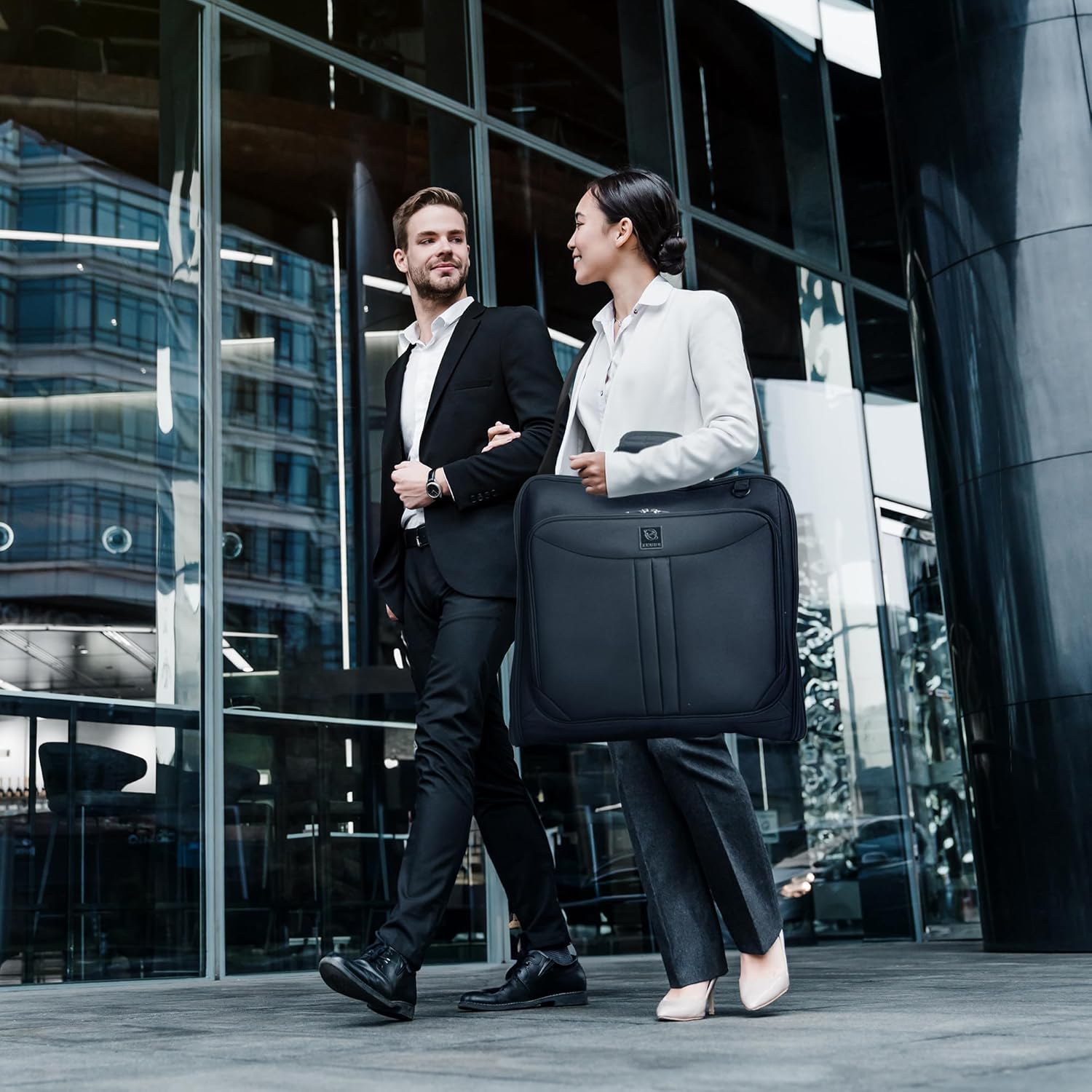 Premium Suit Carry On Garment Bag for Travel & Business Trips With Shoulder Strap - Image 9